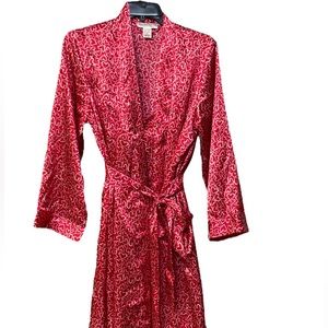Morgan Taylor Vibrant Red Heart Pattern Robe
